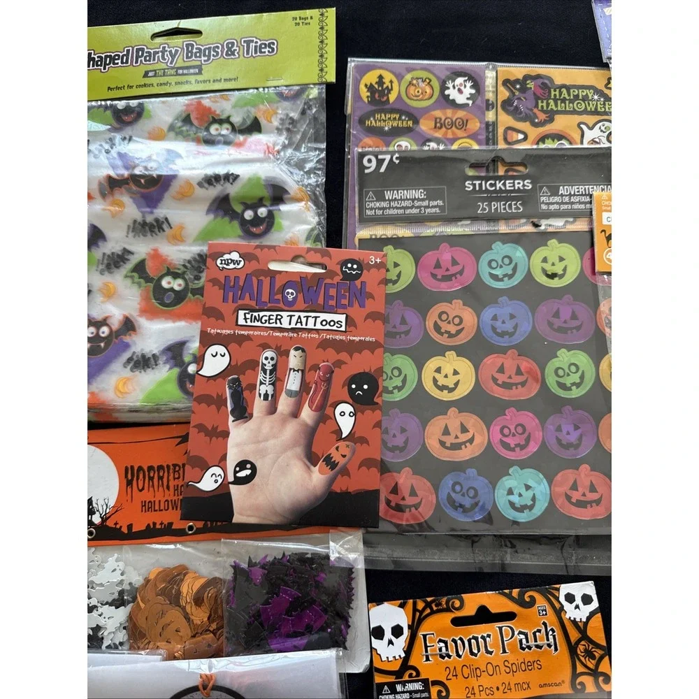 Lot Of‎ Halloween Party Stuff Total Of 24 Packages, Party Decorations-Read